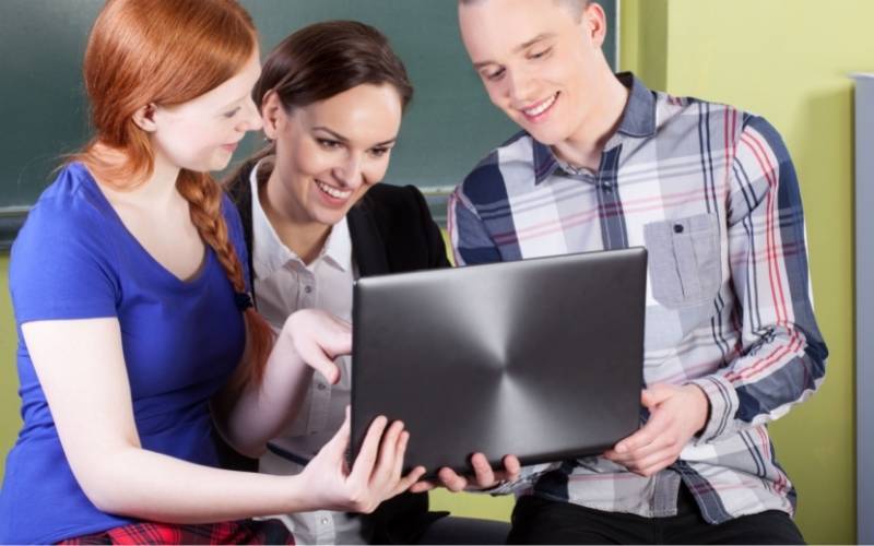 FAQs about Best Laptop For Online Teaching