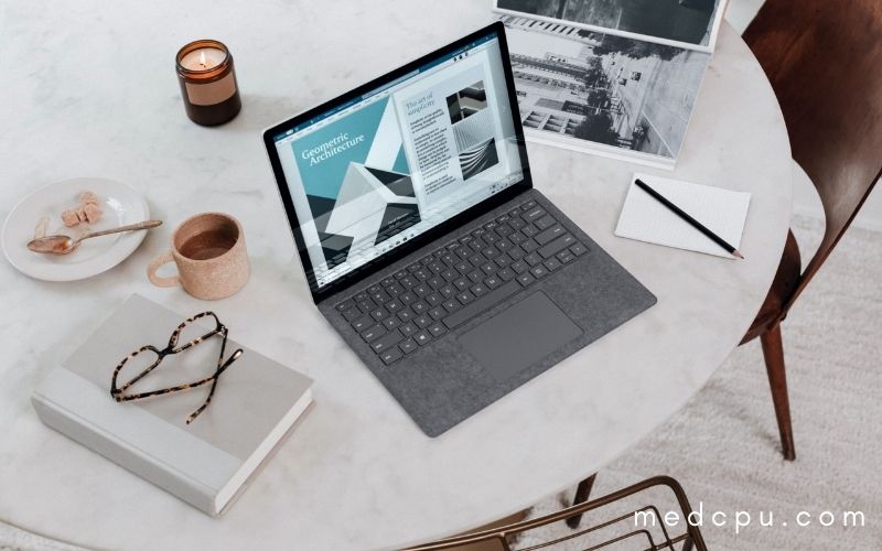 15 Best Laptops Under 700 in 2022: Top Brands Review