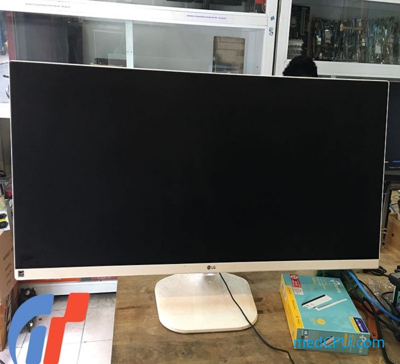 24 Inch Monitor