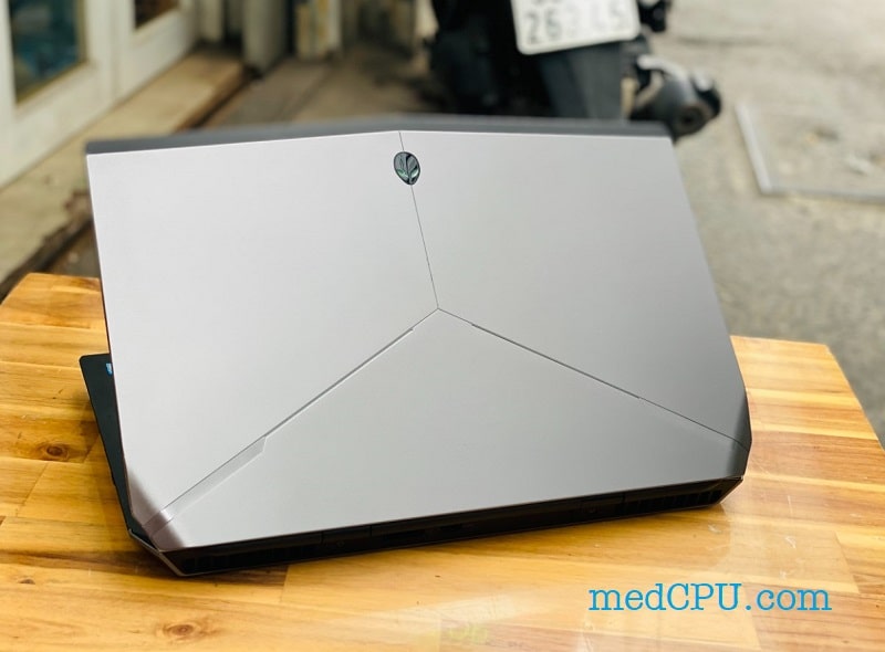 dell-alienware